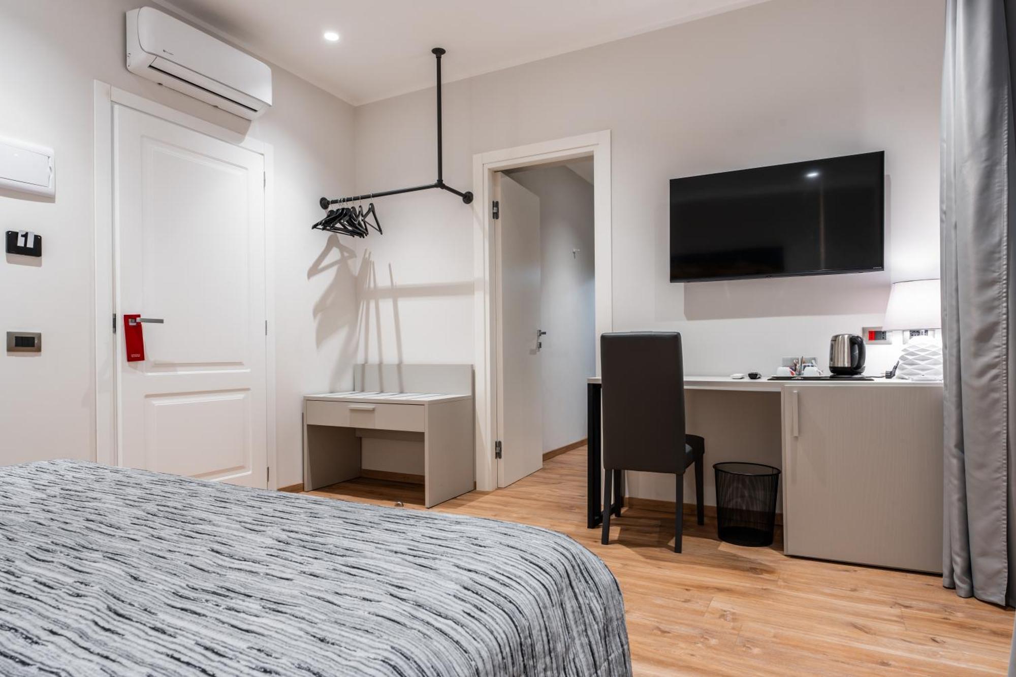 The Inga Rooms Marina Cagliari Exterior photo